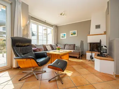 Gemütlicher Sessel im Wohnzimmer