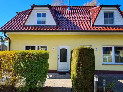 Aussenansicht vom Eingang