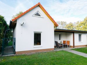 23868343-Ferienhaus-4-Zinnowitz-300x225-3