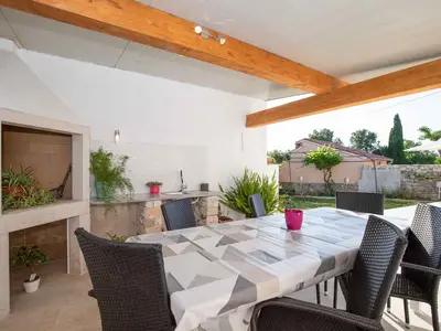 Ferienhaus für 8 Personen (160 m²) in Žminj 7/10