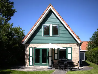 Außenseite Ferienhaus [Sommer]