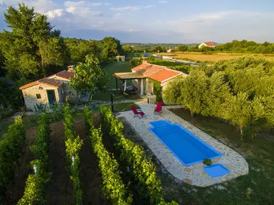 PoolOfHouse