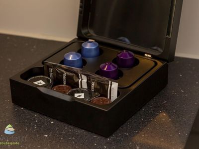 mit Nespresso Kaffeemaschine