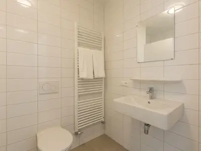 Badezimmer mit Dusche