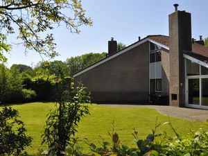 19354935-Ferienhaus-4-Zwiggelte-300x225-0