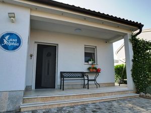 22441145-Ferienhaus-4-Šegotići-300x225-1