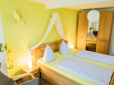 Schlafzimmer Doppelbett