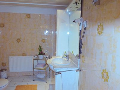 Bad/Dusche. Badezimmer - Ausschnitt