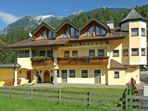 23388750-Ferienwohnung-6-Achenkirch-300x225-1