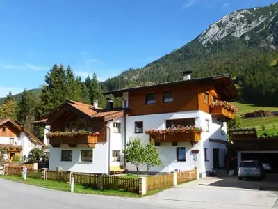 Ferienwohnung für 3 Personen (64 m²) in Achenkirch 1/10