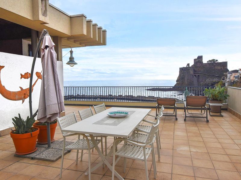 24002018-Ferienwohnung-6-Aci Castello-800x600-0