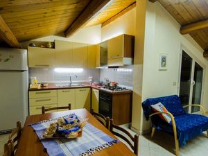 22435747-Ferienwohnung-5-Acireale-300x225-5