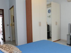 23277047-Ferienwohnung-4-Acireale-300x225-4