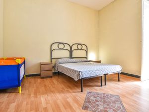 23757835-Ferienwohnung-4-Acireale-300x225-2