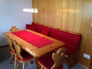 23838547-Ferienwohnung-4-Adelboden-300x225-3