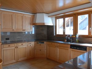 23868072-Ferienwohnung-8-Adelboden-300x225-4