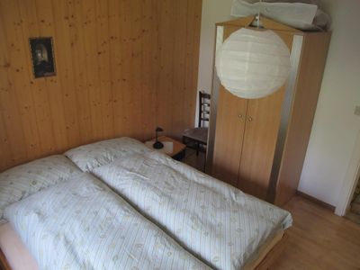 Schlafzimmer 1 mit Doppelbett