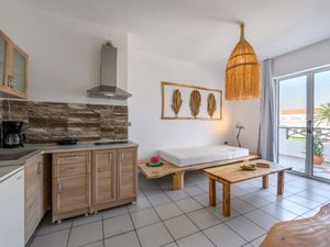 23914414-Ferienwohnung-3-Adelianos Kampos-300x225-4