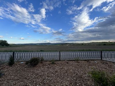 Ausblick ins Weserbergland vom Vorgarten