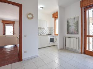 24018450-Ferienwohnung-4-Agropoli-300x225-4