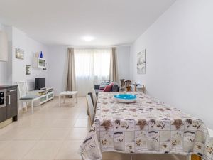 23332025-Ferienwohnung-3-Agüimes-300x225-4