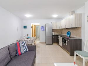 23332025-Ferienwohnung-3-Agüimes-300x225-3