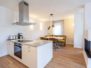 23328398-Ferienwohnung-4-Ahlbeck-300x225-5