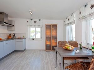 23912935-Ferienwohnung-4-Ahlbeck-300x225-2