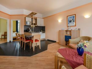 23972463-Ferienwohnung-5-Ahlbeck-300x225-1