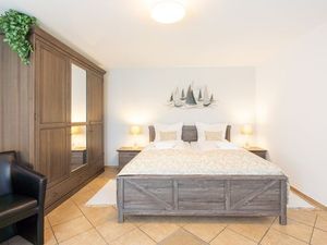 23912957-Ferienwohnung-2-Ahlbeck-300x225-0