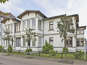 23972272-Ferienwohnung-4-Ahlbeck-300x225-5