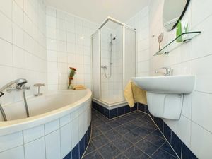 23972275-Ferienwohnung-3-Ahlbeck-300x225-3