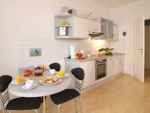 23972356-Ferienwohnung-2-Ahlbeck-300x225-1