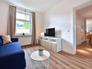 23972384-Ferienwohnung-6-Ahlbeck-300x225-5