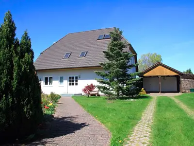 Ferienwohnung für 4 Personen (90 m²) in Ahrenshagen-Daskow 1/10