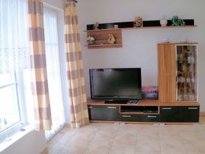 18305606-Ferienwohnung-3-Ahrenshoop-300x225-3