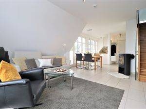 23885217-Ferienwohnung-2-Ahrenshoop-300x225-1