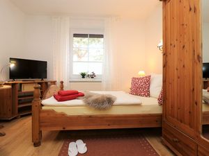 23885809-Ferienwohnung-1-Ahrenshoop-300x225-1