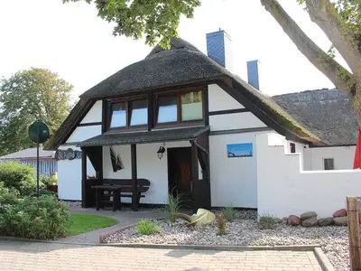 Ferienwohnung für 3 Personen (30 m²) in Ahrenshoop 1/10