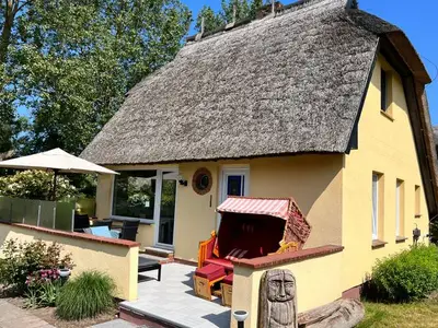 Ferienwohnung für 4 Personen (60 m²) in Ahrenshoop 1/10