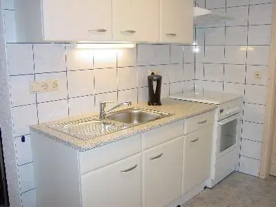 Küche mit Backofen