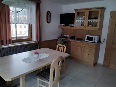 Küche mit Fernseher