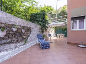 23867841-Ferienwohnung-4-Alassio-300x225-5