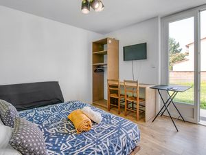 23757342-Ferienwohnung-2-Albi-300x225-4