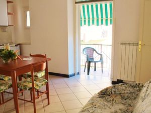 22920767-Ferienwohnung-4-Albissola Marina-300x225-5