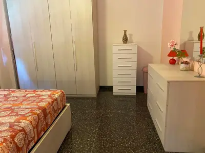 Schlafzimmer 1