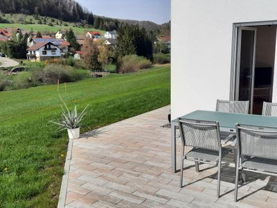 Terrasse mit Garten