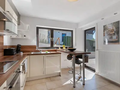 KITCHEN, INSIDE