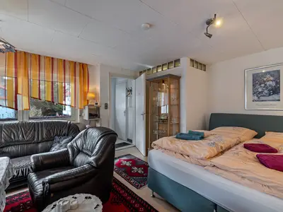 Photo, INSIDE, OUTSIDE