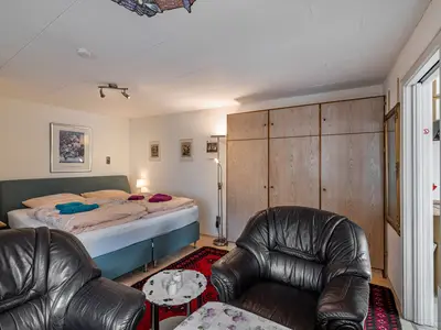 Photo, INSIDE, OUTSIDE